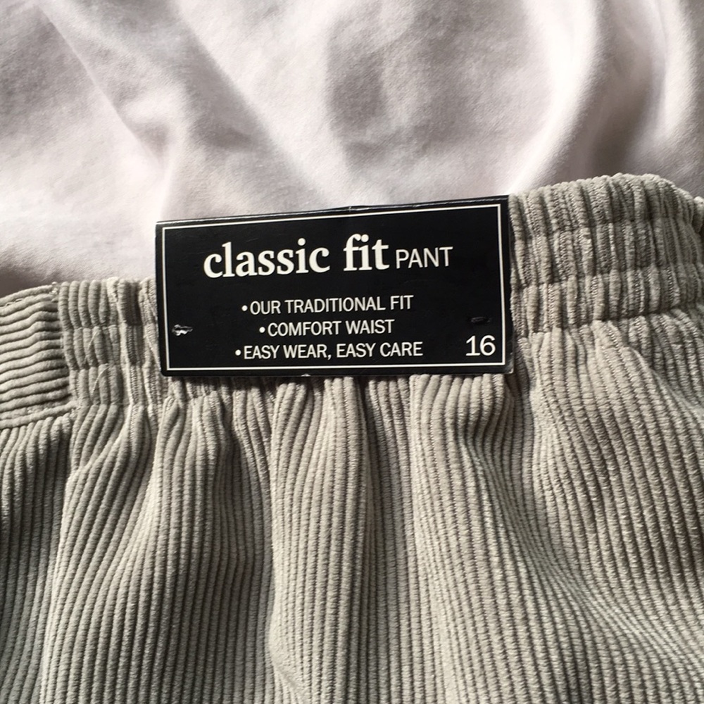 Alfred Dunner Size 16 classic fit corduroy pants.